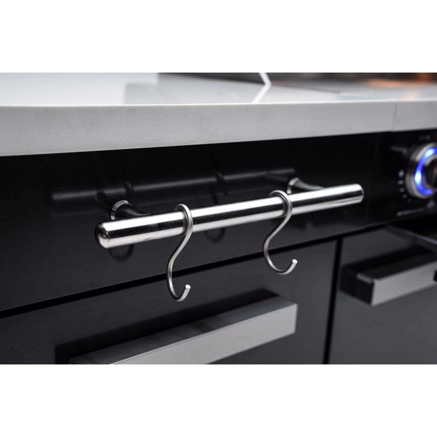 Mont Alpi 5 Burner Natural Gas/Propane Grill Black/Silver 4 Mont Alpi 5 Burner Natural Gas/Propane Grill Black/Silver - Image 4