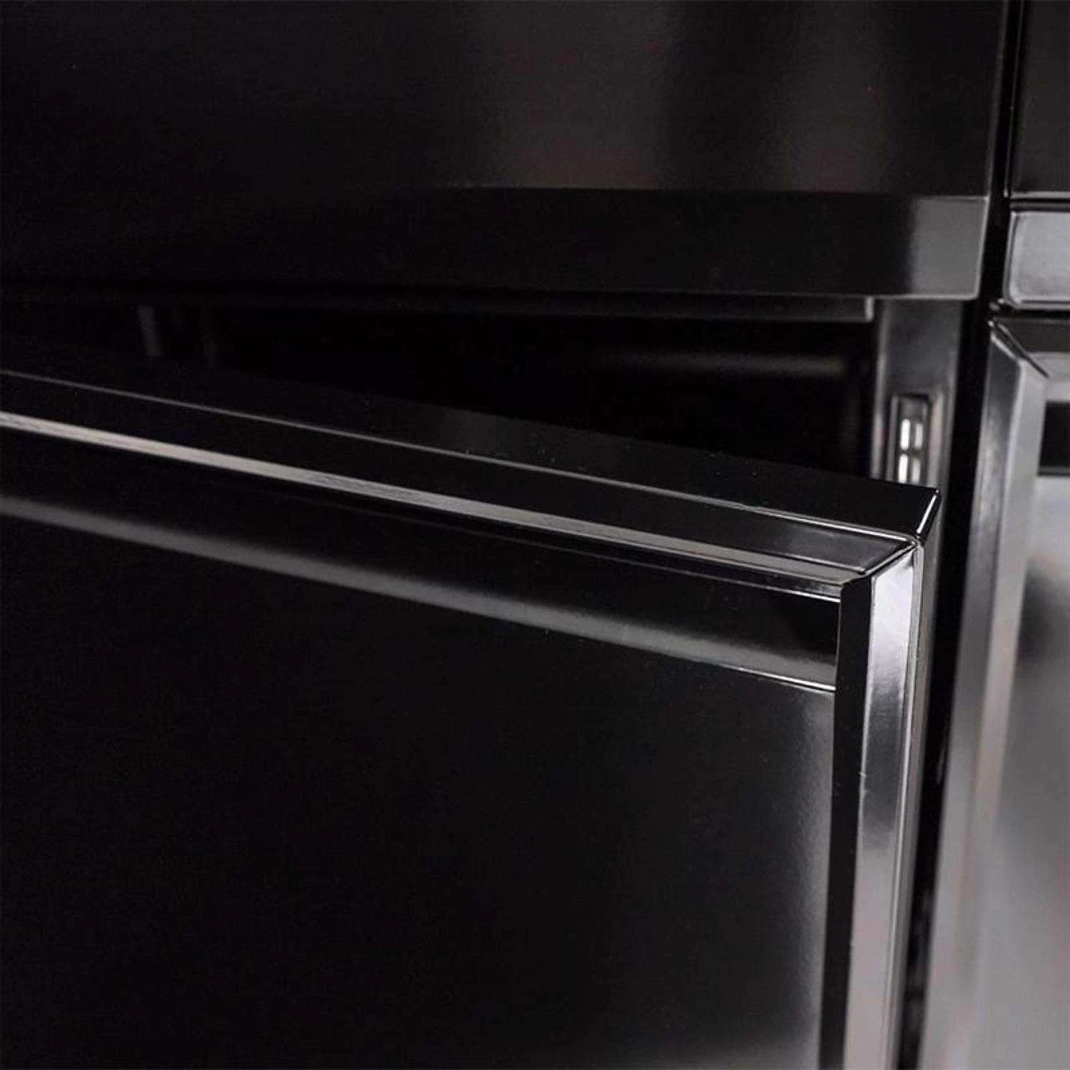 TYTUS 4 Burner Liquid Propane Grill Black 7 TYTUS 4 Burner Liquid Propane Grill Black - Image 7