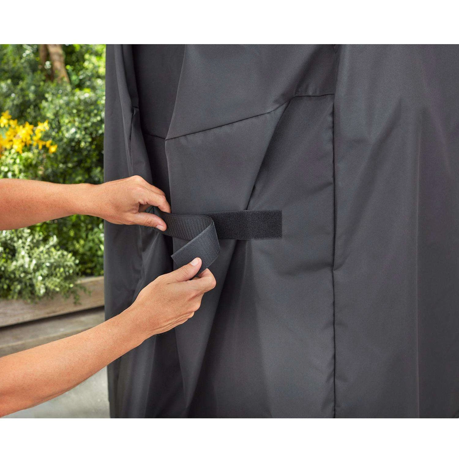 Weber Genesis II 400 Series Black Grill Cover 4 Weber Genesis II 400 Series Black Grill Cover - Image 4